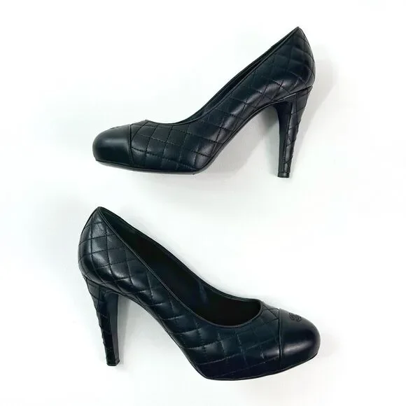 CHANEL Quilted Platform Black Pumps Size 38.5 US 8 CC Logo Heel Cap Toe - Picture 2 of 12